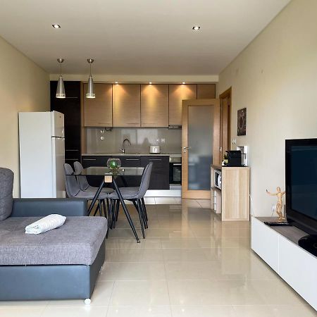 One Bedroom Apartment - Olhos De Gua - Next To The Supermarket Intermarch Olhos de Αgua Εξωτερικό φωτογραφία