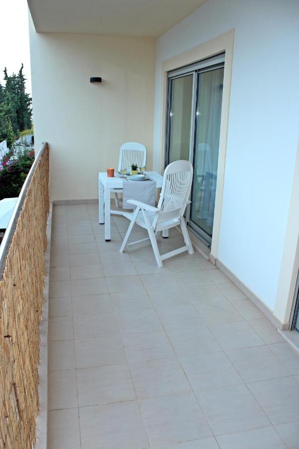 One Bedroom Apartment - Olhos De Gua - Next To The Supermarket Intermarch Olhos de Αgua Εξωτερικό φωτογραφία