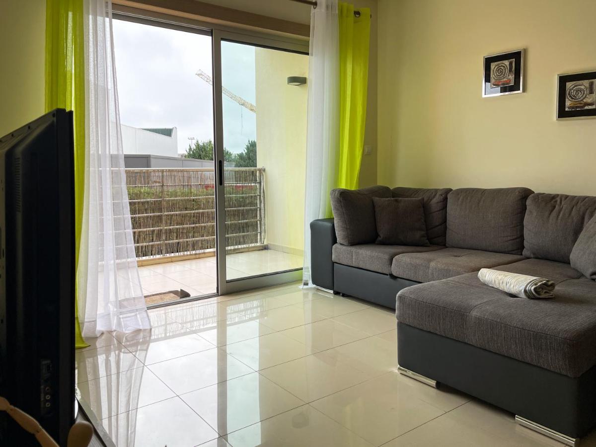 One Bedroom Apartment - Olhos De Gua - Next To The Supermarket Intermarch Olhos de Αgua Εξωτερικό φωτογραφία